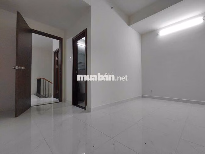 Cho thuê Shophouse Green River Dt151m2 giá 15tr 1 trệt 1 lầu có 2PN Q8