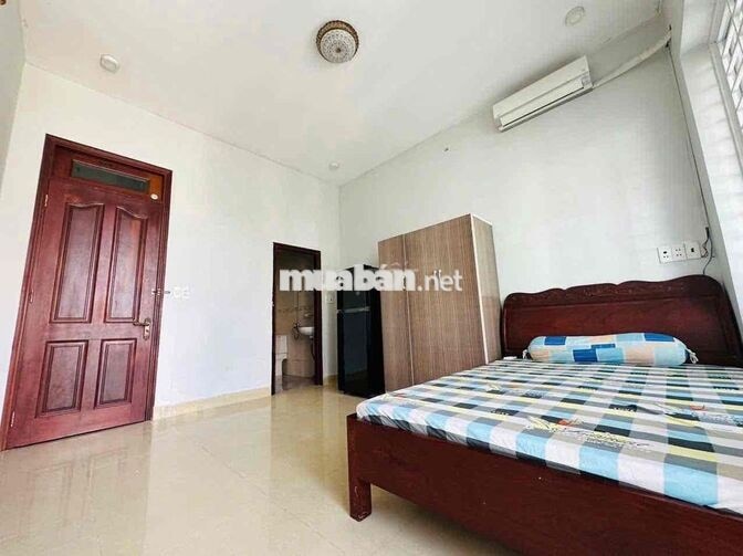 CĂN HỘ BẾP TÁCH BIỆT BAN CÔNG CỬA SỔ FULL NỘI THẤT QUANG TRUNG