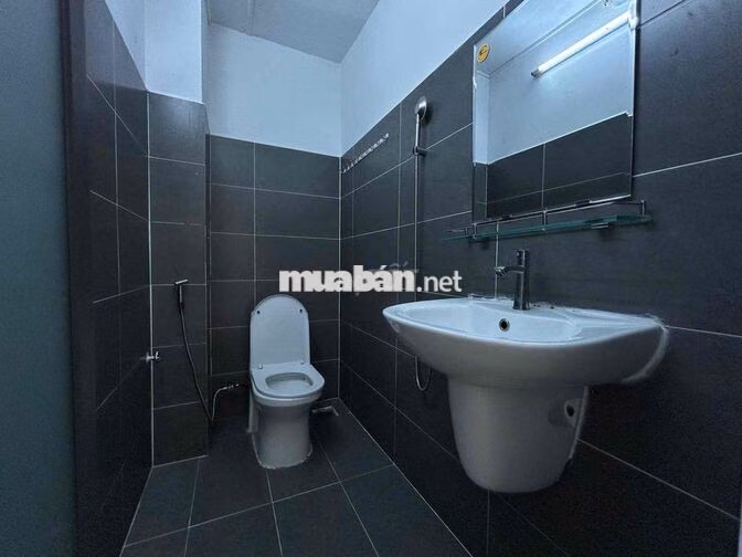 CĂN HỘ 1 PN TÁCH BẾP 200M TỚI IUH BAN CÔNG SIÊU TO FULL NỘI THẤT