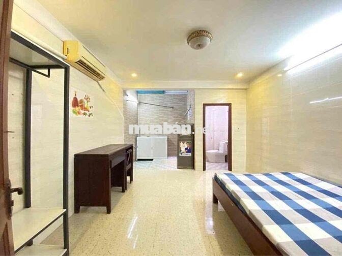 CĂN HỘ BẾP TÁCH BIỆT BAN CÔNG CỬA SỔ FULL NỘI THẤT QUANG TRUNG