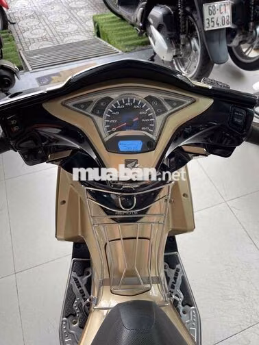 Honda Air Blade 125cc Vàng đồng Xăng điện tử