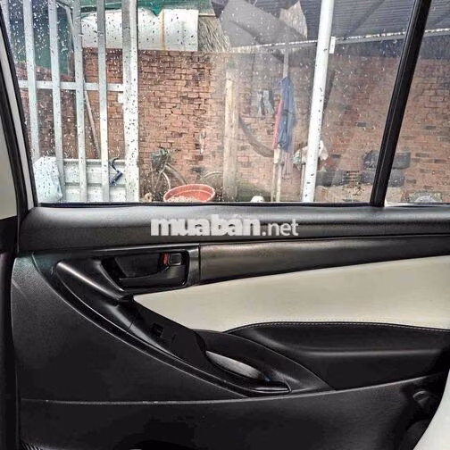 Toyota Innova 2018 Trắng