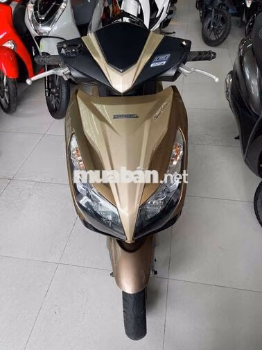 Honda Air Blade 125cc Vàng đồng Xăng điện tử