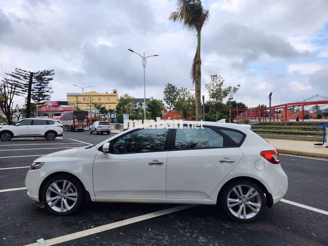 Bán Kia Cerato Hatchback 2012 Trắng 90.000km
