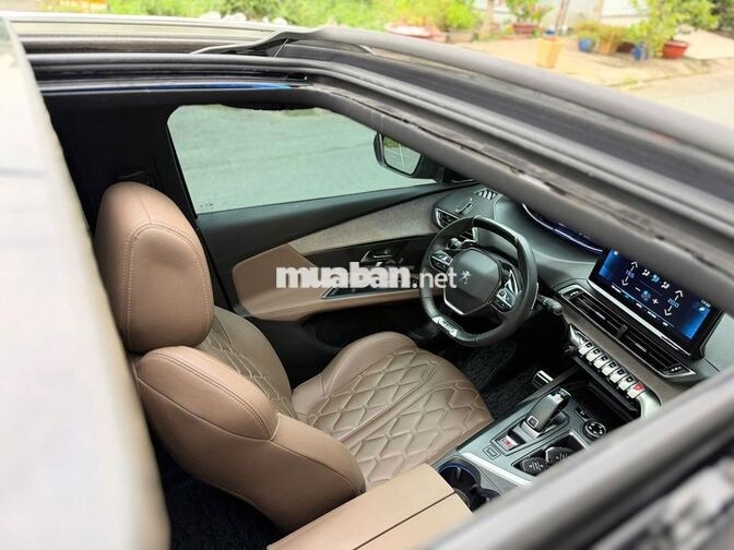 Peugeot 5008 GT 1.6 AT 2023 Xám | 46,000 Km