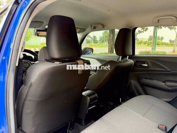 Suzuki Swift Hybrid 2025 Xanh CVT 3.000 KM Cho Góp