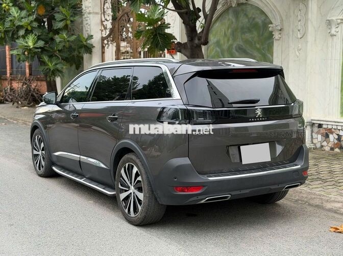Peugeot 5008 GT 1.6 AT 2023 Xám | 46,000 Km