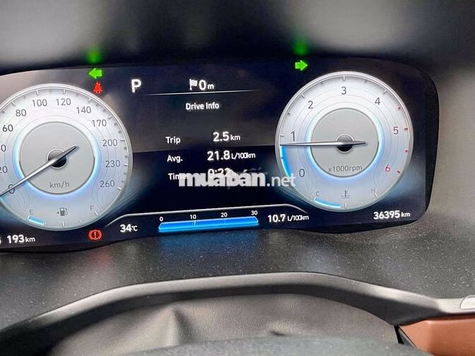 Hyundai SantaFe 2022 2.2D Cao Cấp Trắng 36.000 km