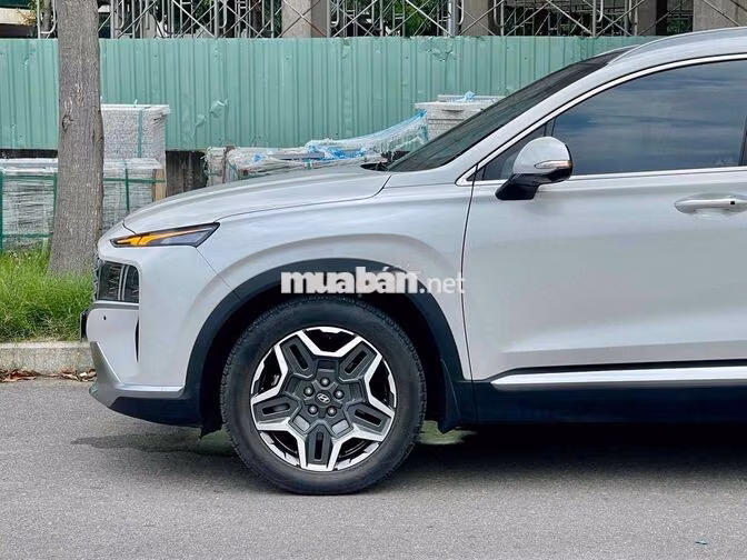 Hyundai SantaFe 2022 2.2D Cao Cấp Trắng 36.000 km