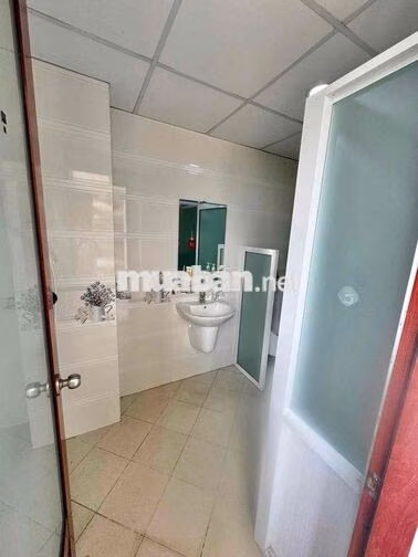 MBKD ĐA NGHỀ 8m x 20m KD ĐA NGHỀ MẶT TIỀN HOÀNG QUỐC VIỆT QUẬN 7