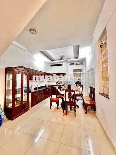 Cho thuê nhà nc full nội thất mặt tiền BTĐ B - Bình Tân