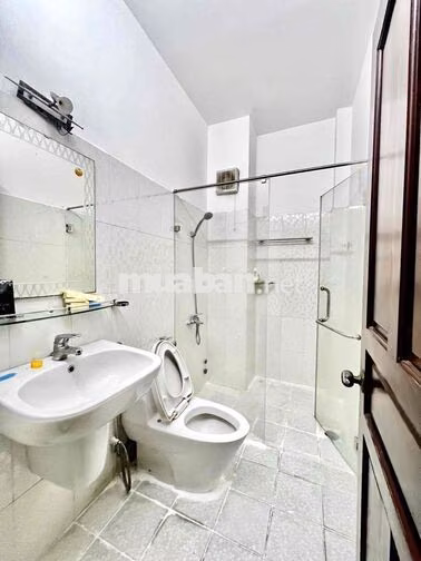 Cho thuê nhà nc full nội thất mặt tiền BTĐ B - Bình Tân