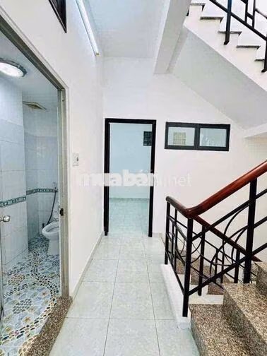 ngộp bank bán gấp nhà ngay Cống Lở, Phan Huy Ích, thiện chí bán trả nợ