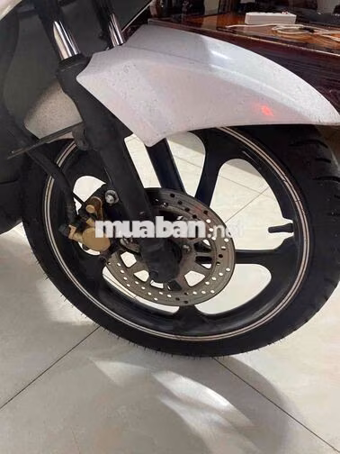 Yamaha Novou LX Trắng đen