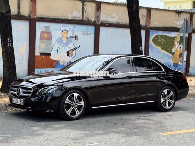 Mercedes E250 2018 Đen 1 CHỦ CÁ NHÂN