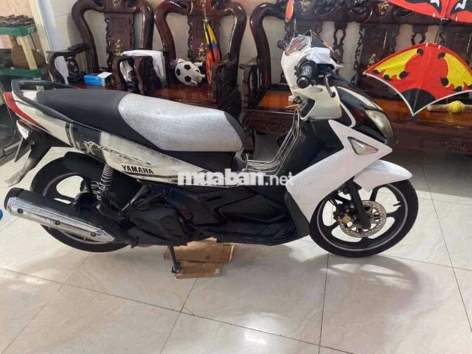 Yamaha Novou LX Trắng đen