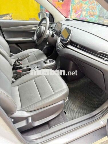 VinFast VF5 Plus 2025 Xám xi măng