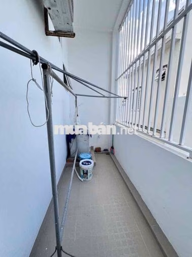 Nhà trệt 2 lầu full nội thất KDC Hưng Phú 1