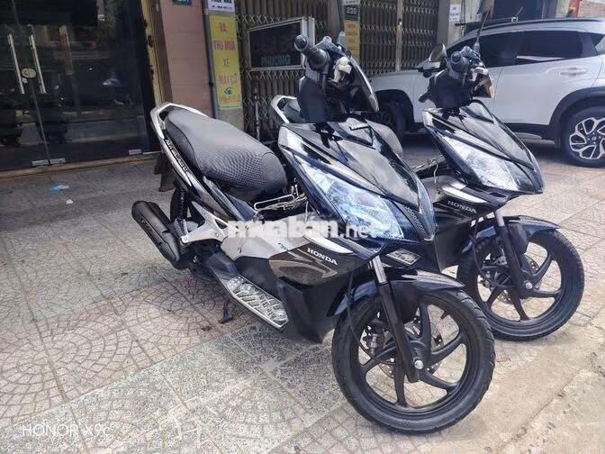 Honda Air Blade 2010 Đen, Trắng