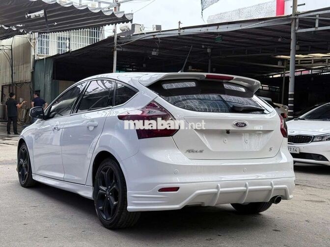 Ford Focus 2014 2.0AT,hatchback 5 chỗ,màu trắng