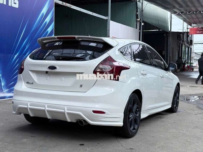 Ford Focus 2014 2.0AT,hatchback 5 chỗ,màu trắng