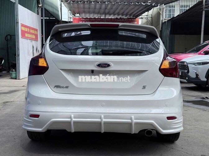 Ford Focus 2014 2.0AT,hatchback 5 chỗ,màu trắng