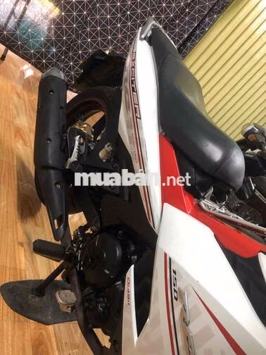 Yamaha Exciter 150cc đời đầu,màu Trắng - đỏ