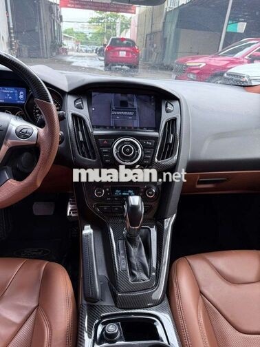 Ford Focus 2014 2.0AT,hatchback 5 chỗ,màu trắng