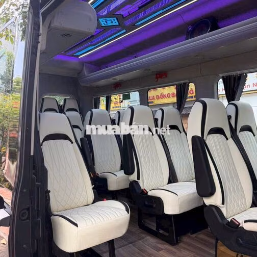 Chính Chủ Bán Ford Transit 2025 Premium 18c