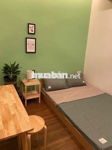 Phòng trọ chợ Bà Chiểu có cửa sổ nội thất