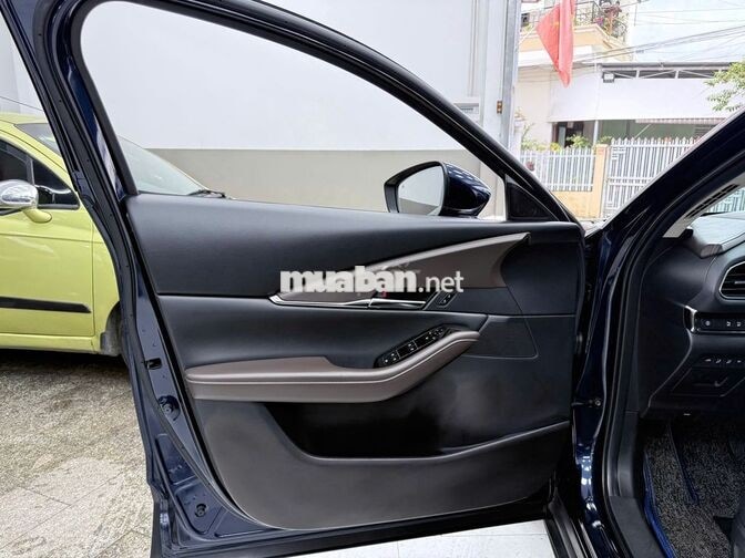 Mazda CX-30 Premium 2022 Xanh đen Nhập khẩu
