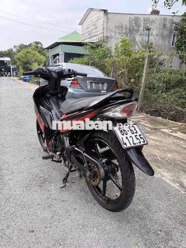Yamaha Exciter 135 xuống áo 2010 Đen, Đỏ