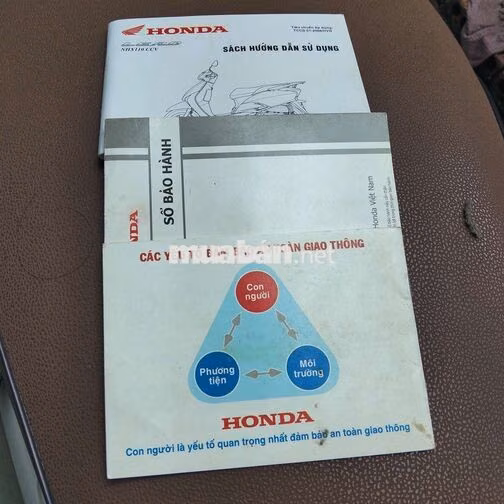Honda Lead Nữ Trắng