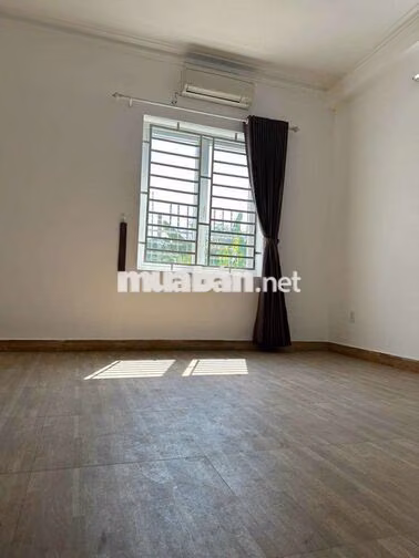 NHÀ RỘNG RÃI 5*22, TRỆT LẦU, 2PN, SÂN XE HƠI RỘNG, ĐƯỜNG XE TẢI