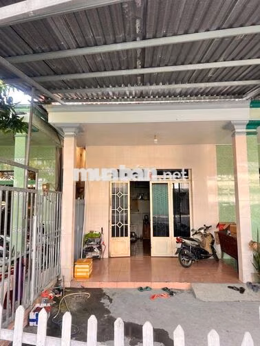 NHÀ CẤP 4 _ DT 4.5M X 22M _HẼM XE TẢI_ LÊ VĂN LƯƠNG _ NHÀ BÈ