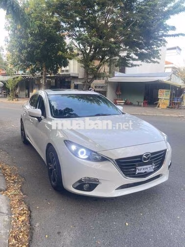 Mazda 3 Sedan 2016 Trắng 10 vạn km