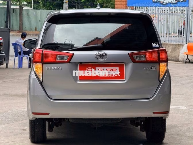 Toyota Innova E MT 2023 Bạc 128.867 km