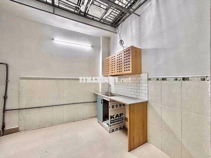PHÒNG TRỌ Q5 FULL NT đi bộ ĐH Y DƯỢC chỉ 400m - Tách bếp - FREE XE