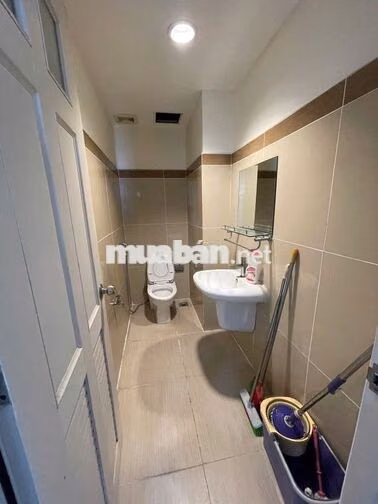 Phòng ban công 2tr7 full nội thất, cạnh ĐH TDT 500m, Vivo City, PMH