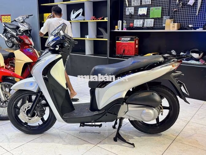 Honda SH 150 Ý 2010 Trắng