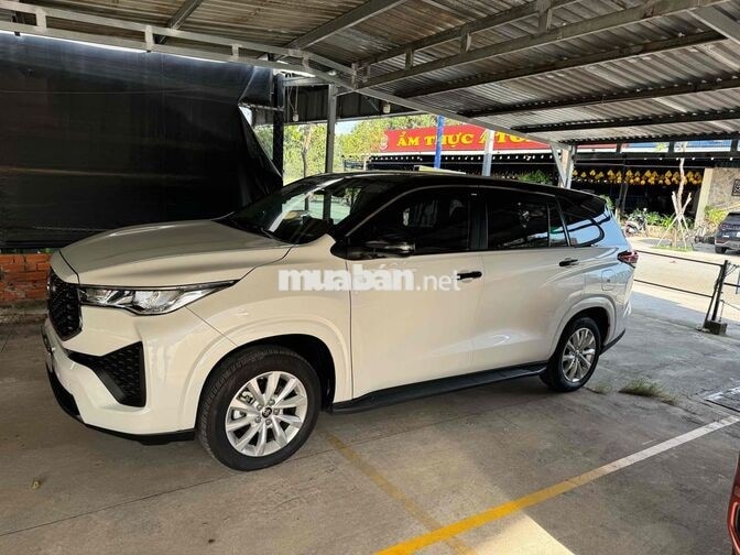 Toyota Innova 2025 Trắng 13000 km