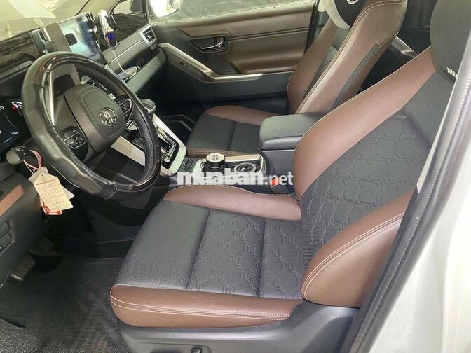 Toyota Innova 2025 Trắng 13000 km