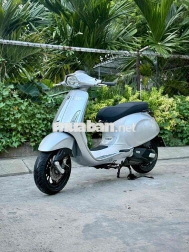 Vespa Sprint 125 Abs 2017 Bạc 20000 km
