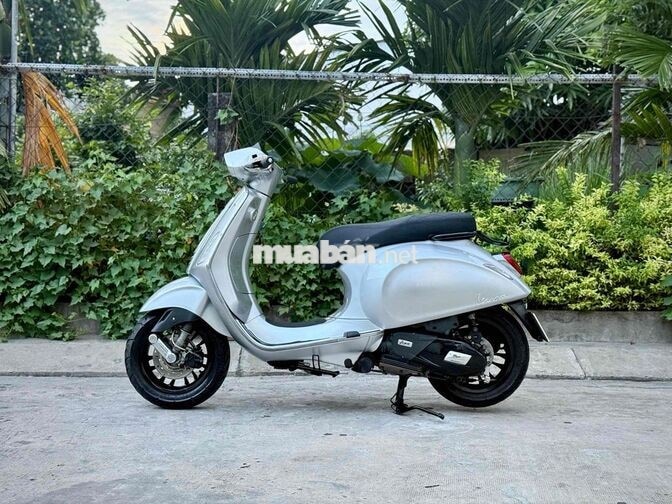 Vespa Sprint 125 Abs 2017 Bạc 20000 km