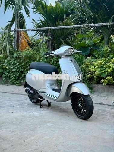 Vespa Sprint 125 Abs 2017 Bạc 20000 km