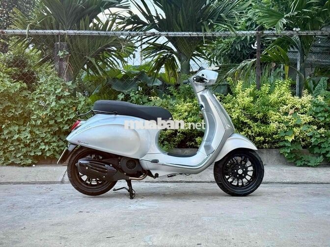 Vespa Sprint 125 Abs 2017 Bạc 20000 km