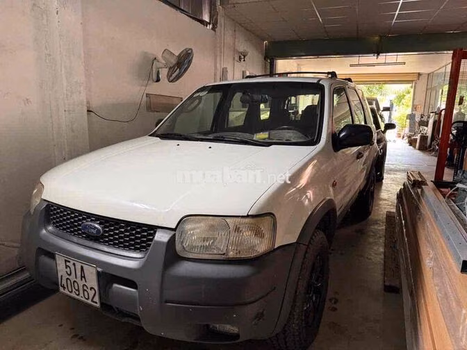 Ford Escape Trắng