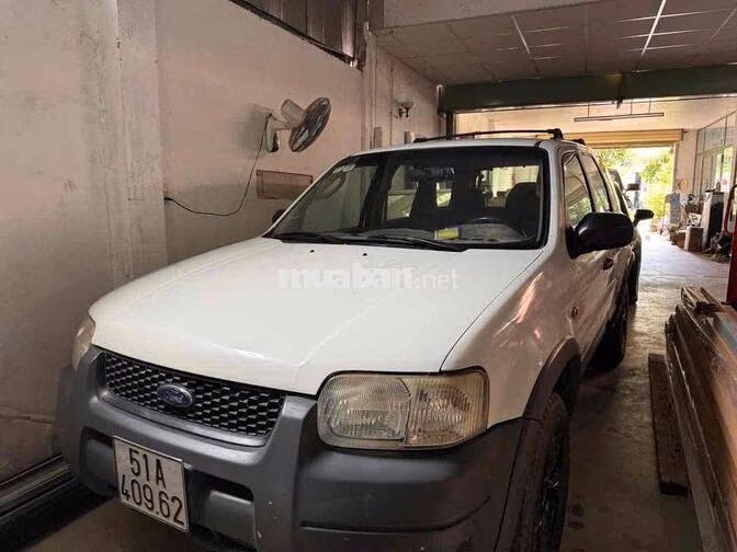 Ford Escape Trắng