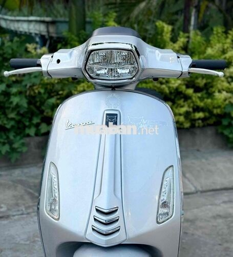 Vespa Sprint 125 Abs 2017 Bạc 20000 km