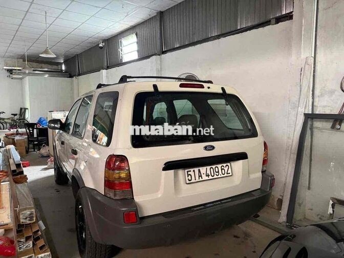 Ford Escape Trắng